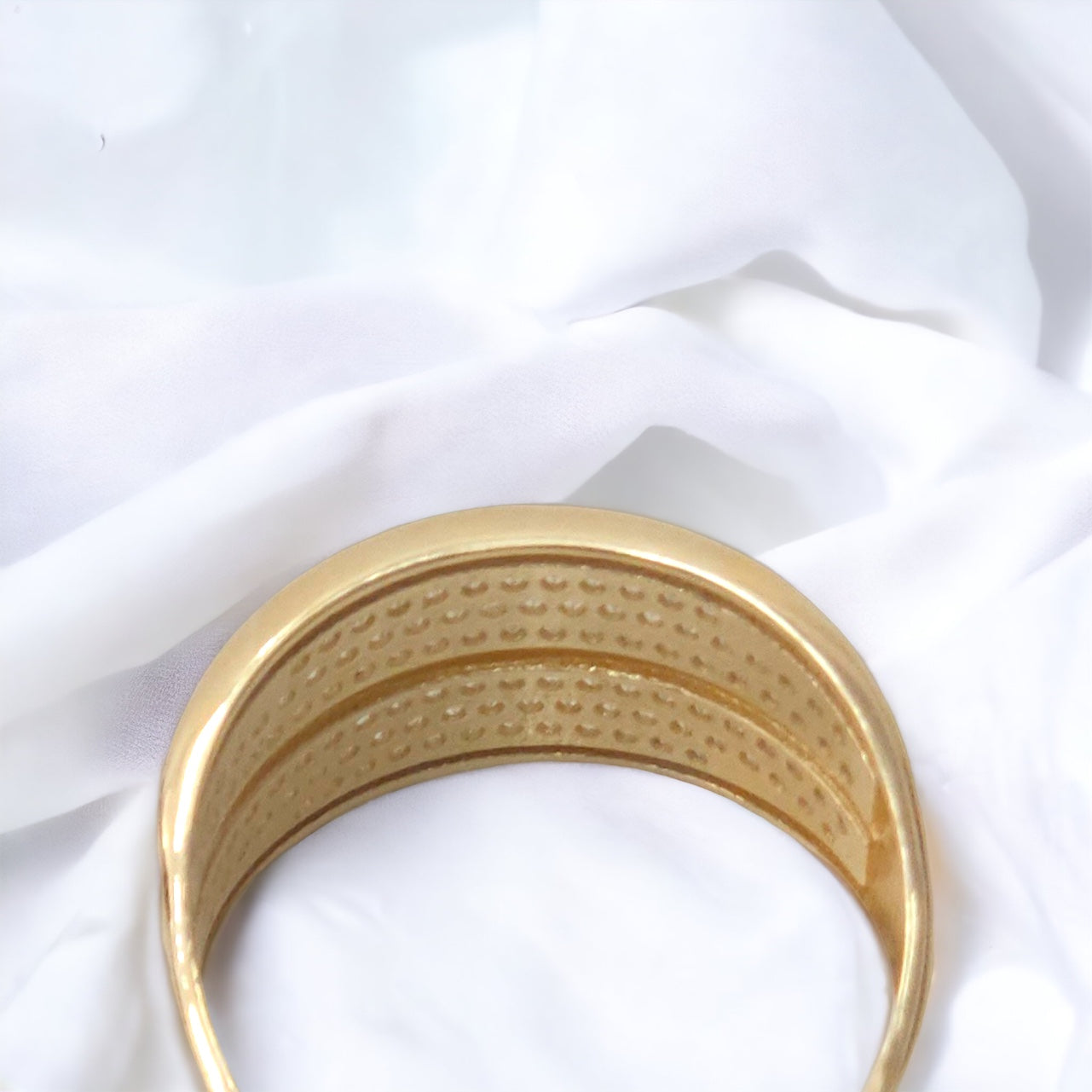 Two Rings Joined With Zirconia 10KT