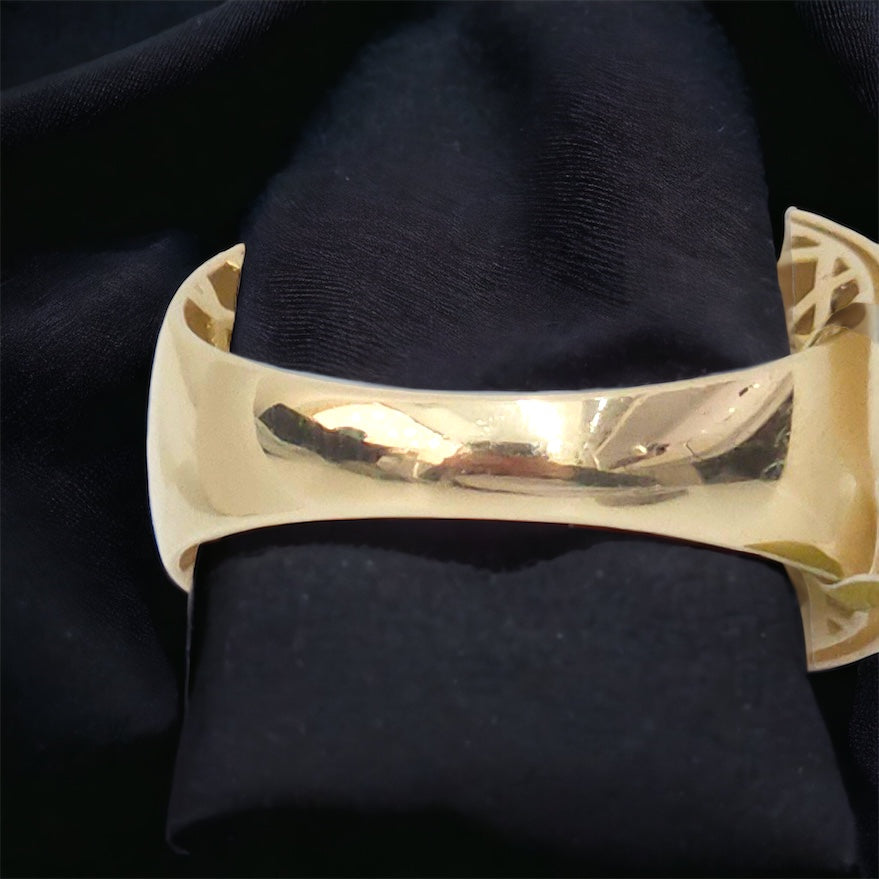 Ring with Volume Half Flowers 10kt