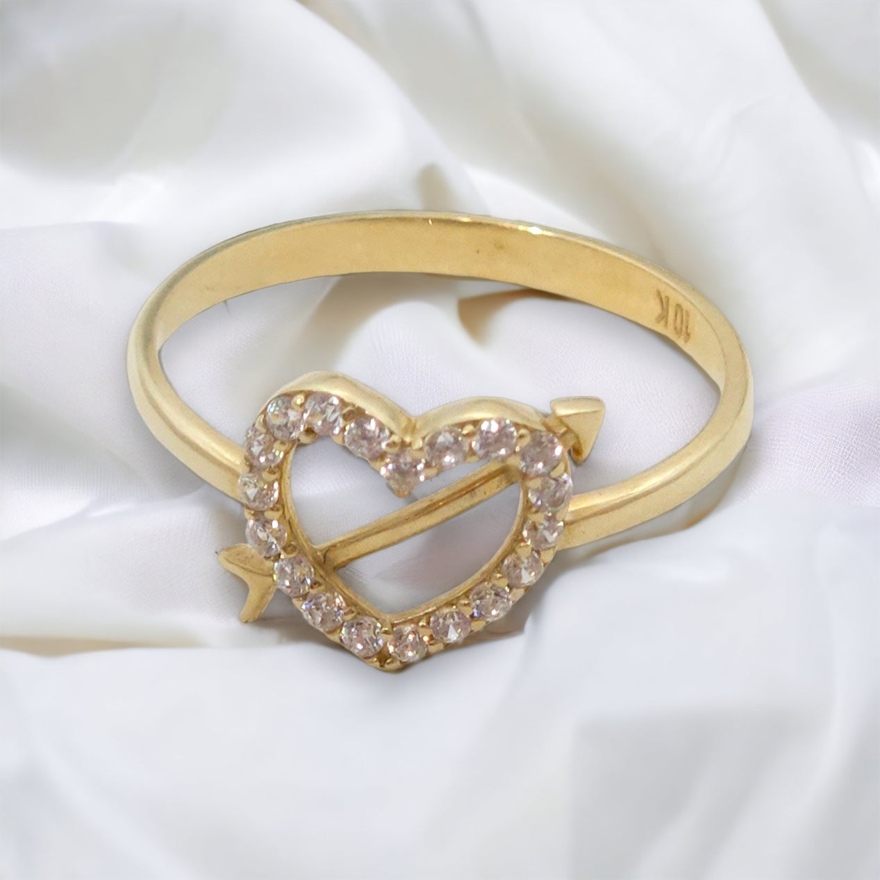 Heart ring with arrow 10kt