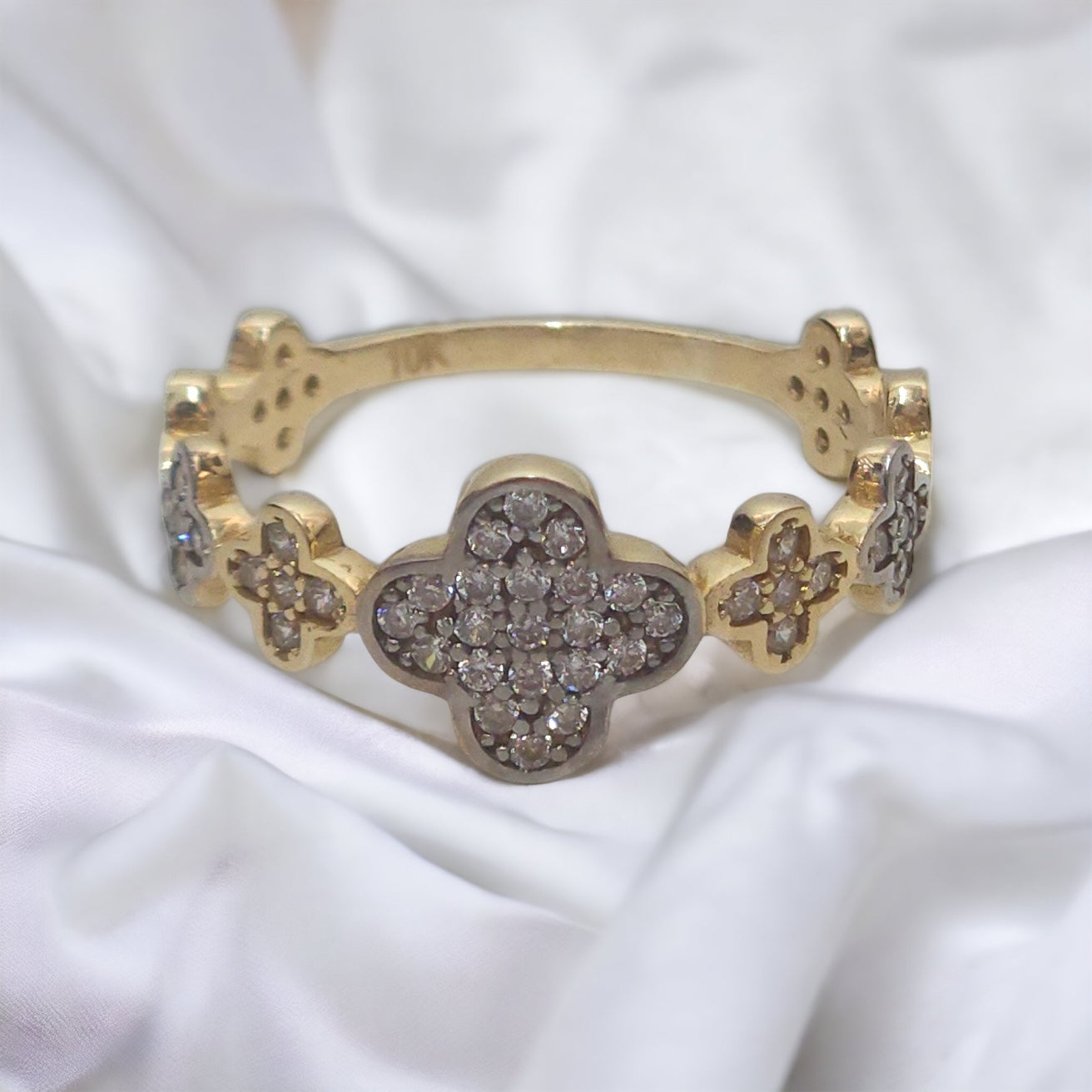 Ring with Little Flowers 10kt